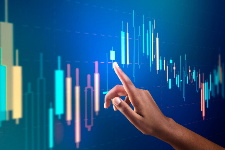 How to buy stocks using bullish candlestick patterns