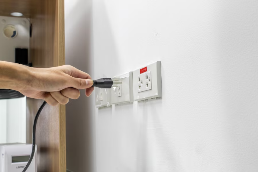 The Top Warning Signs of Faulty Electrical Wiring in Your Home