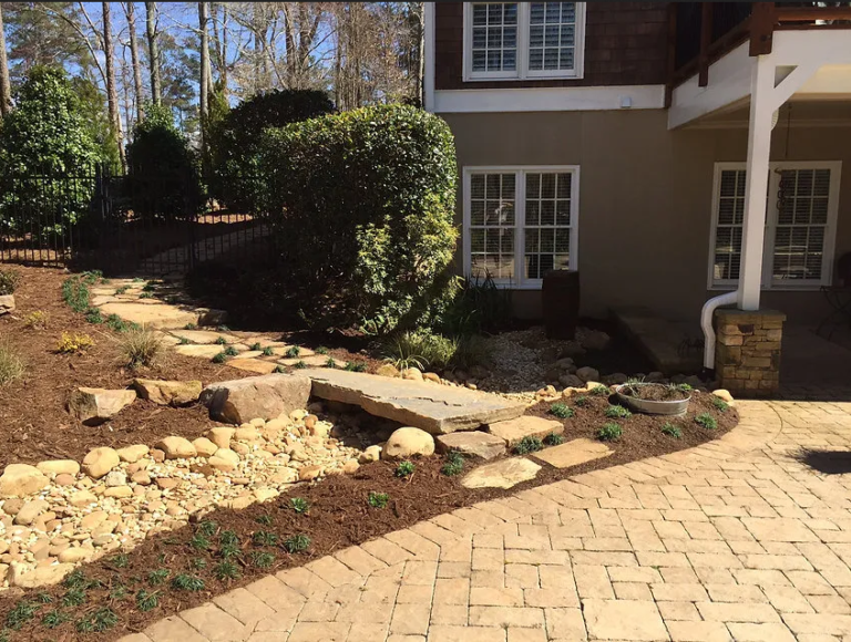 The Best Types of Bedding for Your Landscaping in North Atlanta, Georgia