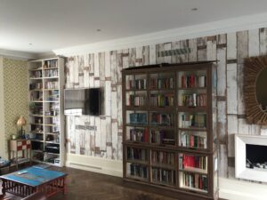 Painting or Wallpapering: What to Choose?
